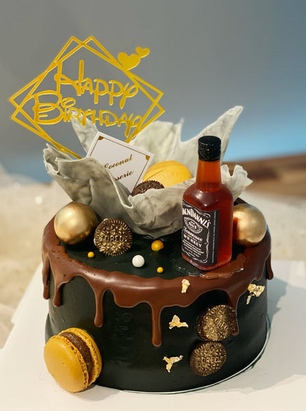 Bottle Drip Cake 酒瓶蛋糕(The bottle might be different)